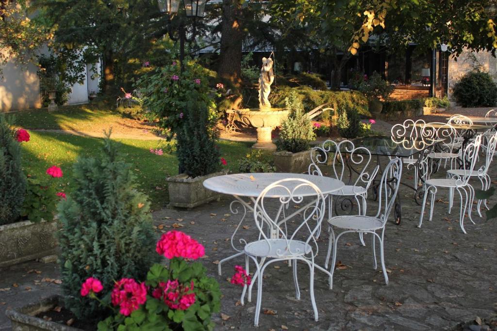 Le Relais De La Tour * La Chaussee-Saint-Victor